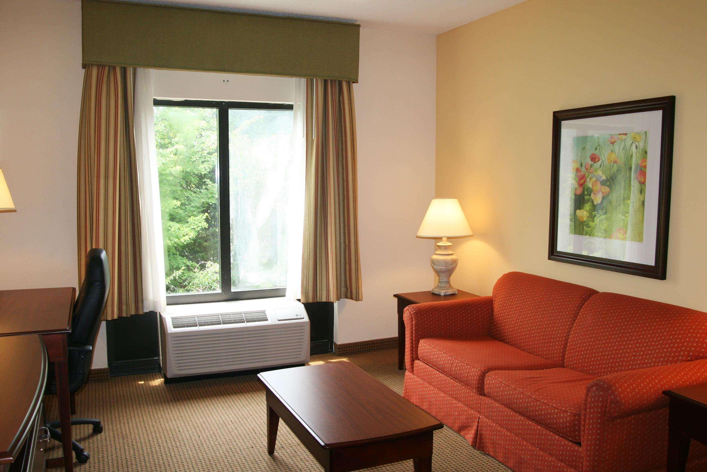 Hampton Inn & Suites Alpharetta Roswell Номер фото